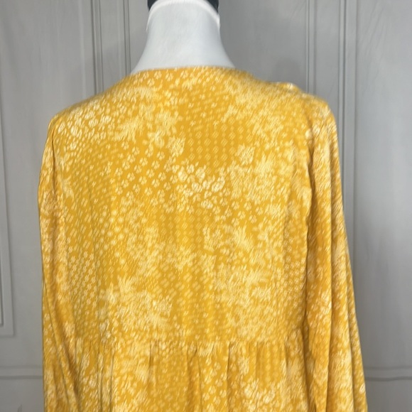 Yellow floral dress 🖤 - Picture 9 of 12